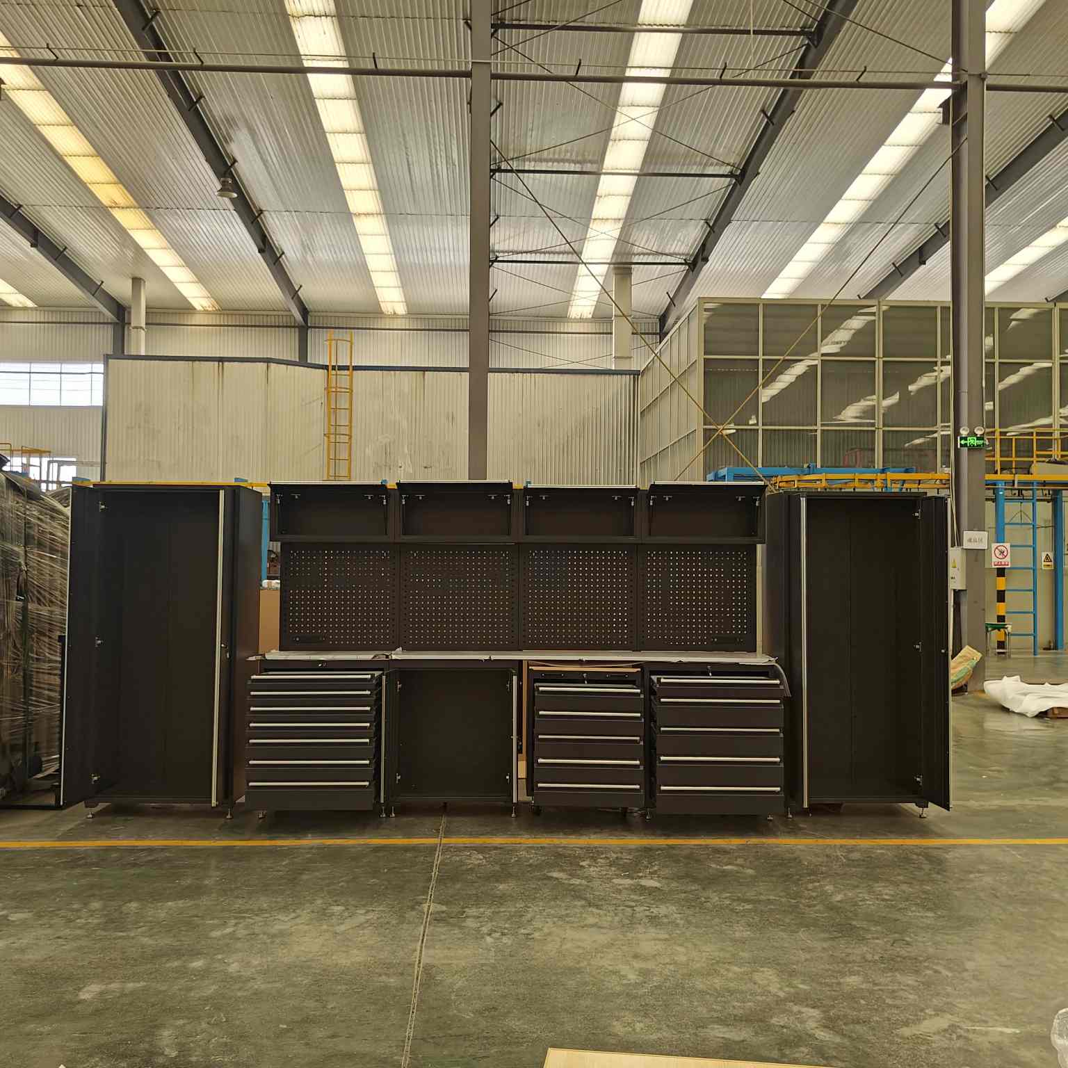 Combinação de armários de garagem pesada preta